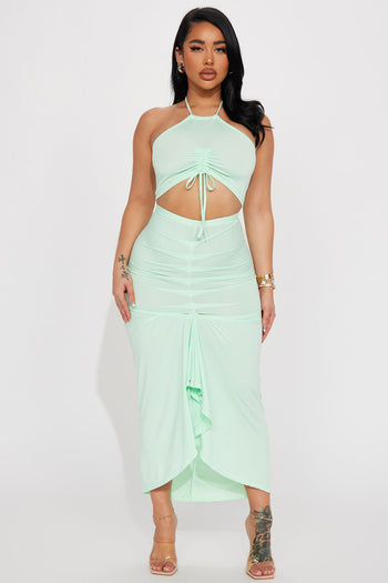 Fashion Nova Green and White Tie-Dye Maxi Skirt with High, High Side S –  The Plus Bus Boutique