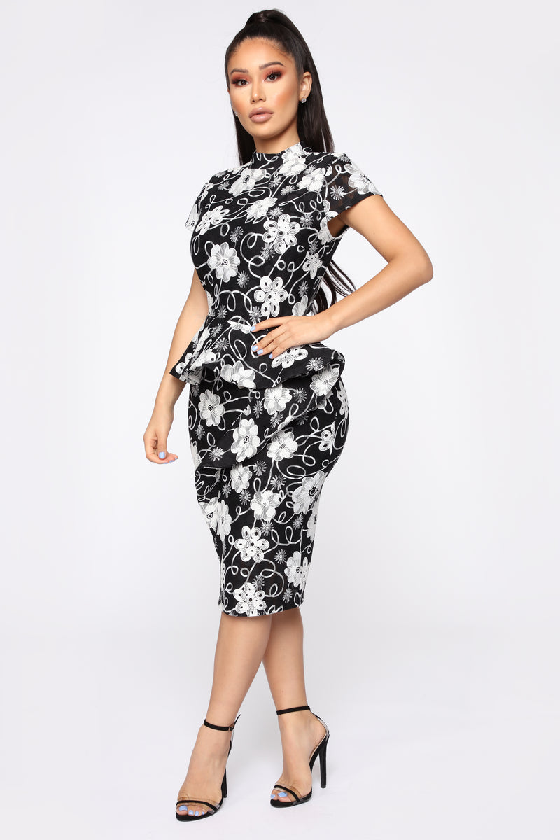 Yuna Floral Midi Dress - Black | Fashion Nova, Dresses | Fashion Nova