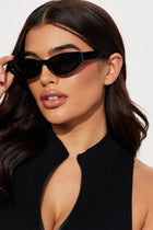 Swirl Me Up Sunglasses - Black