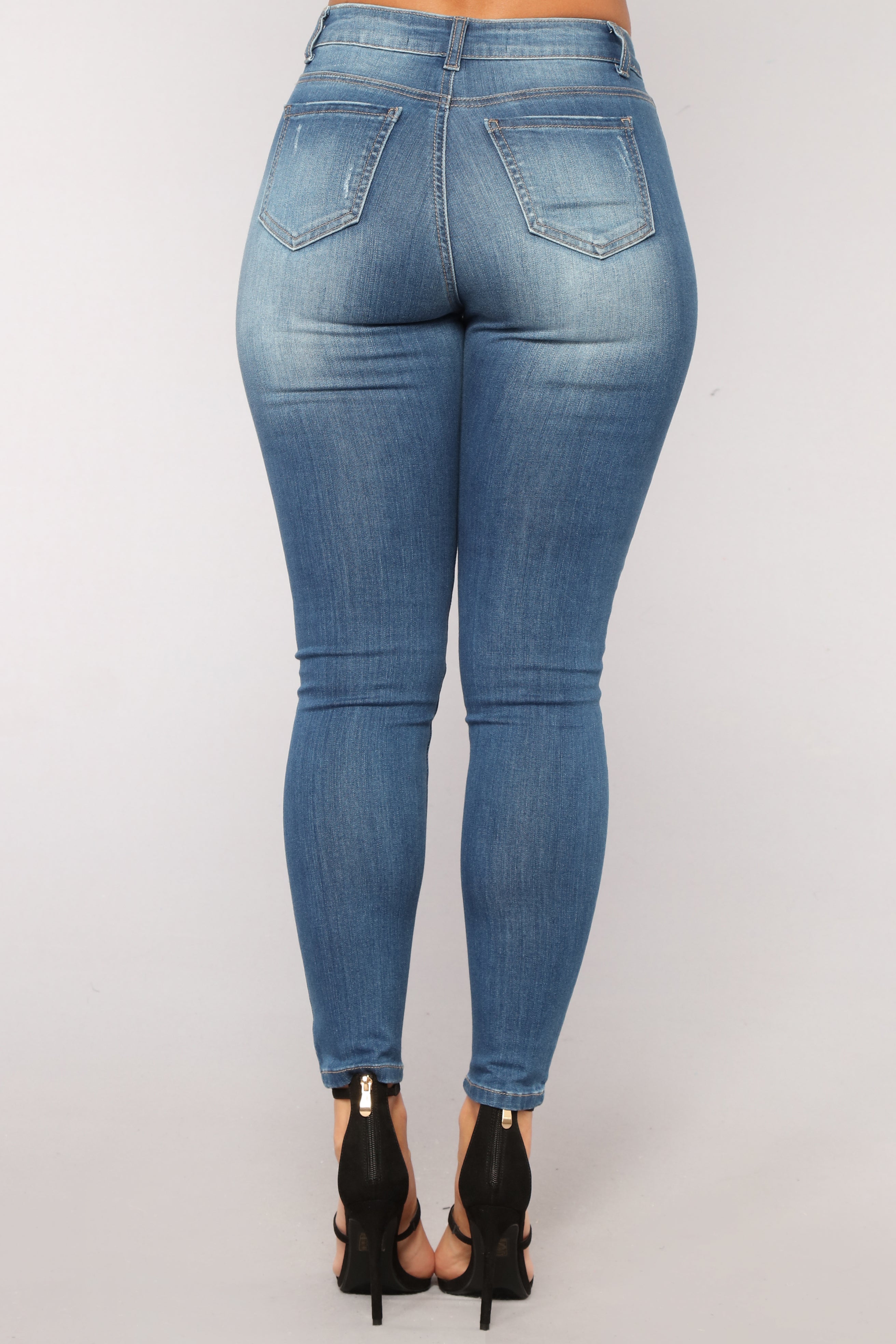 Phoebe Super Soft Skinny Jeans - Medium Blue Wash – Fashion Nova