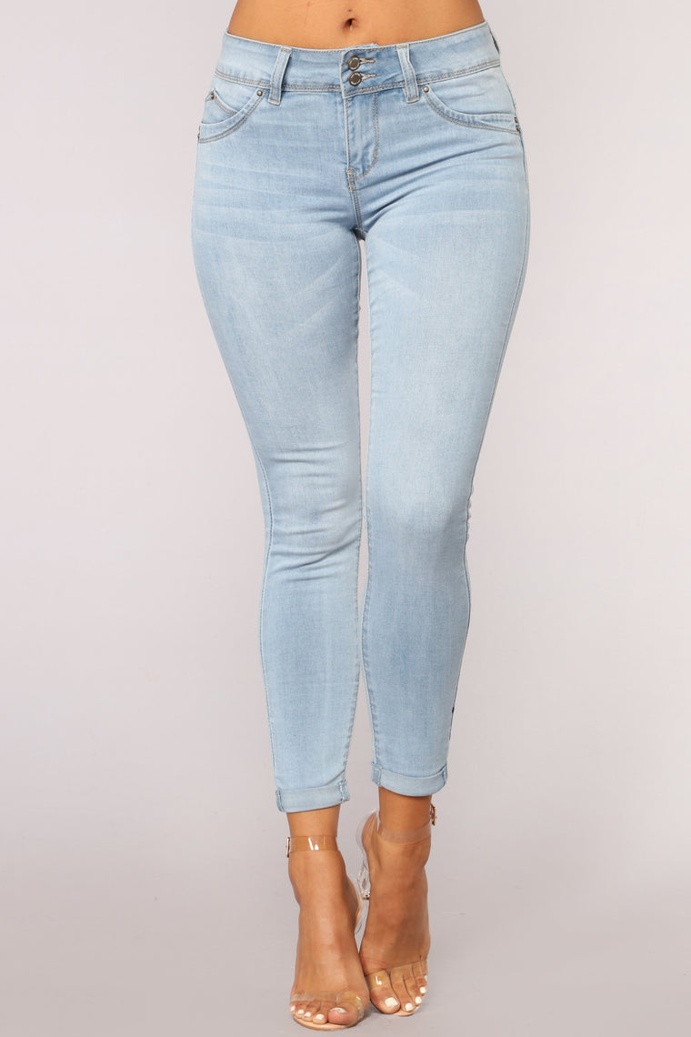 Caroline Mid Rise Ankle Jeans - Light Blue Wash