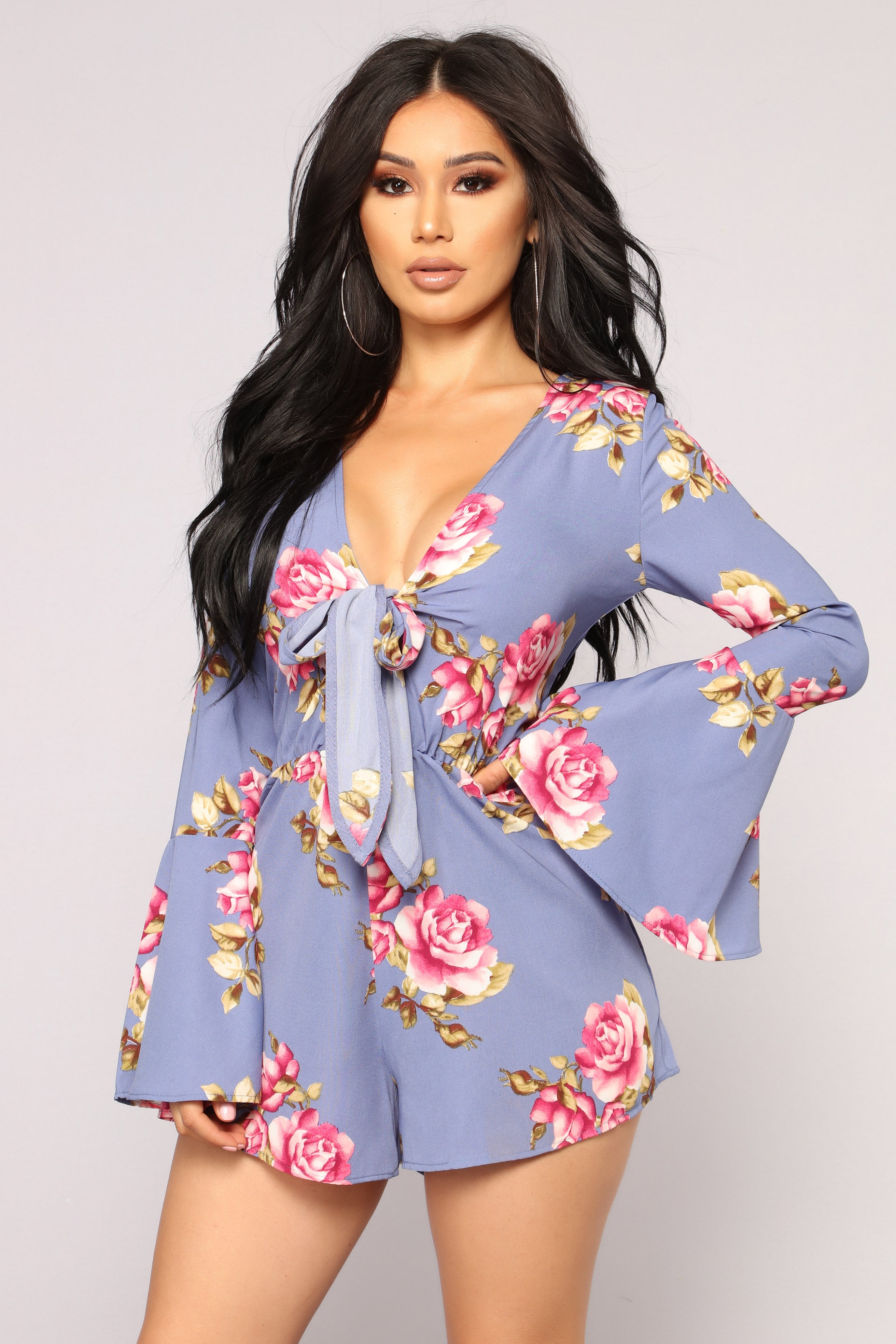 Hold On To Love Floral Romper - Blue Floral – Fashion Nova