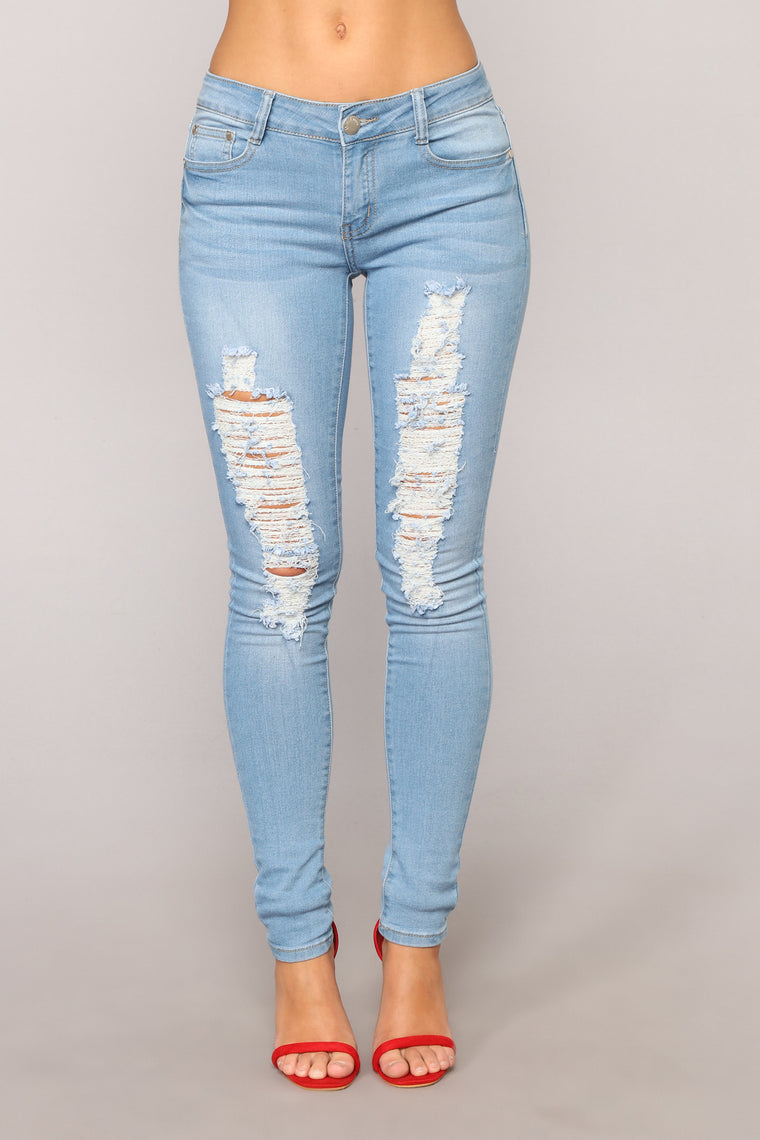 light blue ripped jeans girls