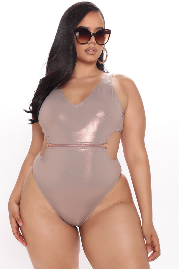 plus size swimsuits fashion nova