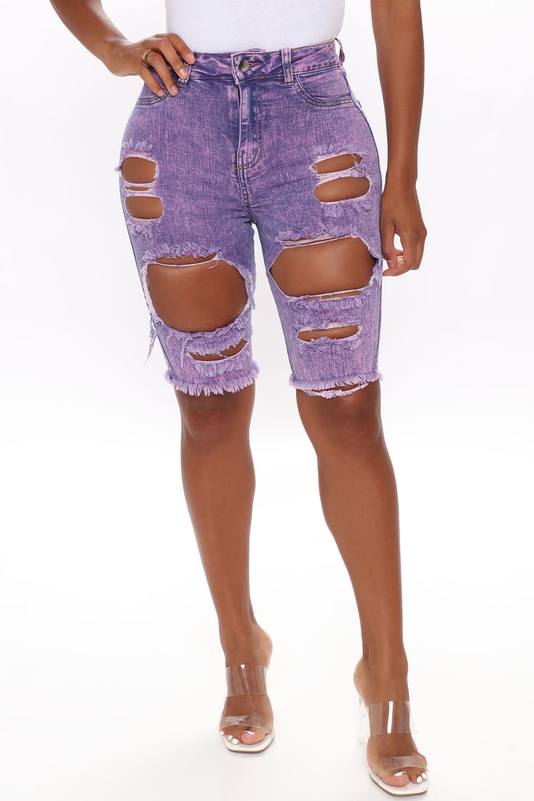 distressed knee shorts