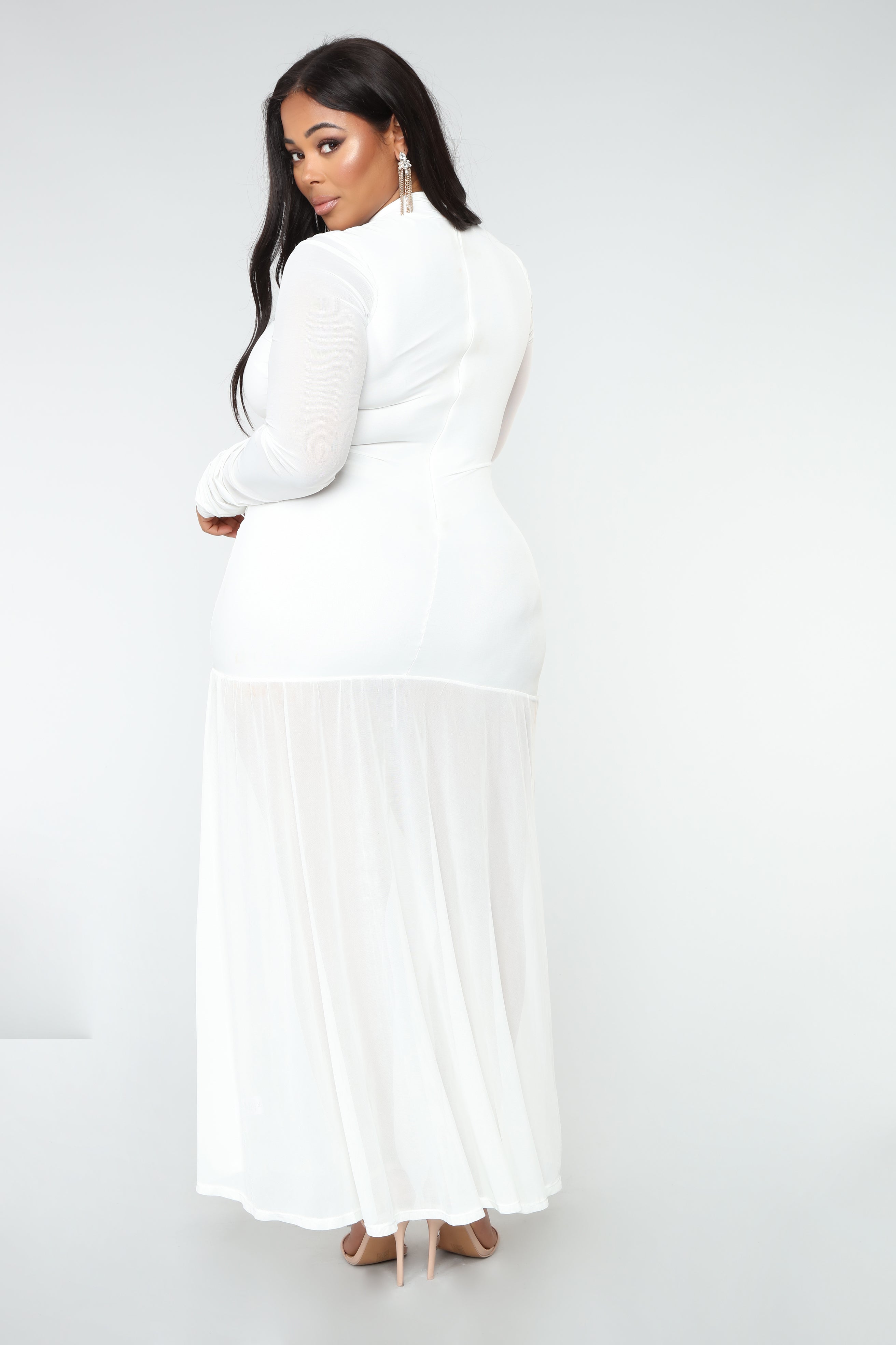 size 28 white dress