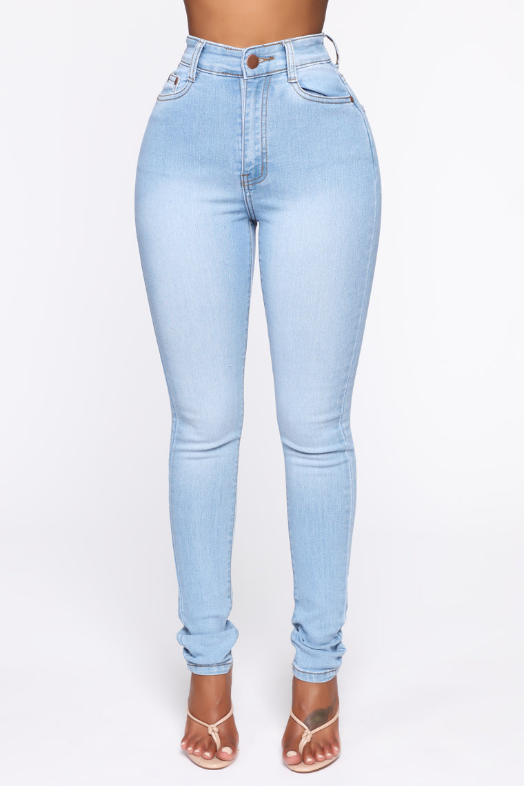 high waisted light wash jeans