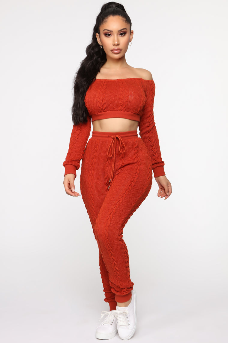 FASHION NOVA