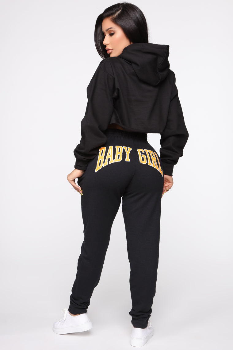 cropped hoodie and sweatpants