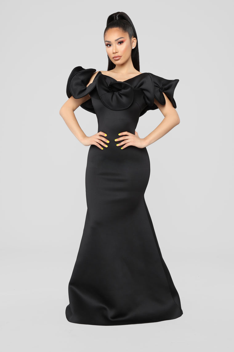 one off shoulder gown