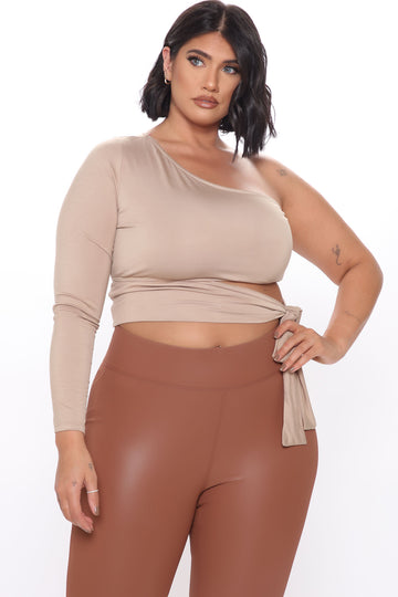 plus size tops fashion nova