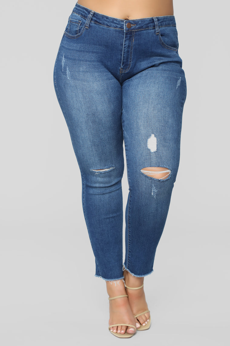 Not Just A Pretty Face Jeans - Medium Blue Wash