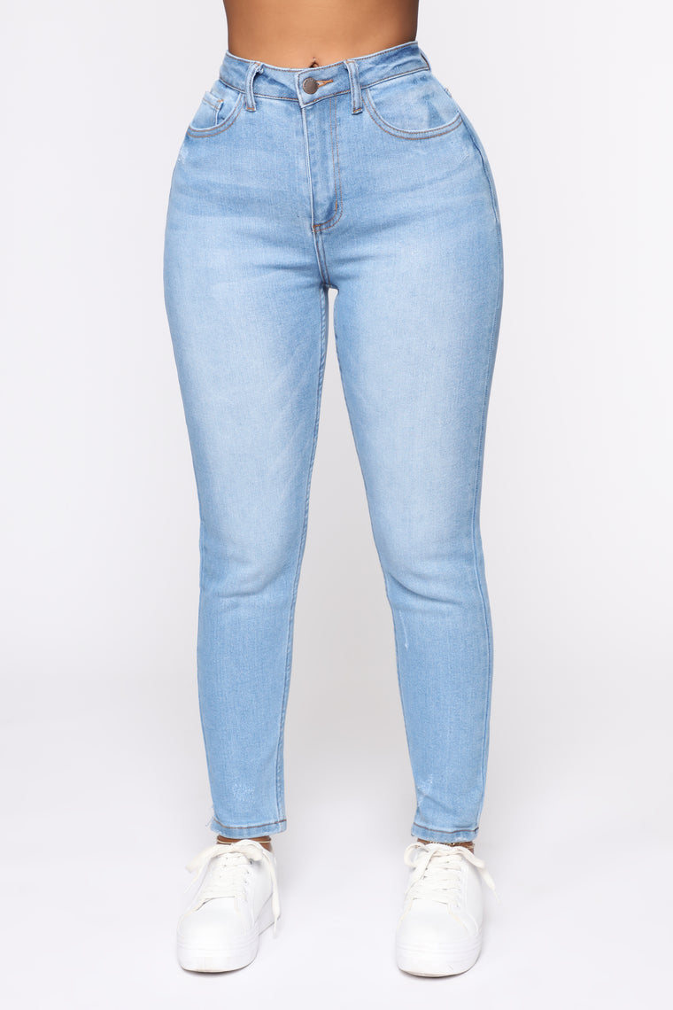 medium rise jeans