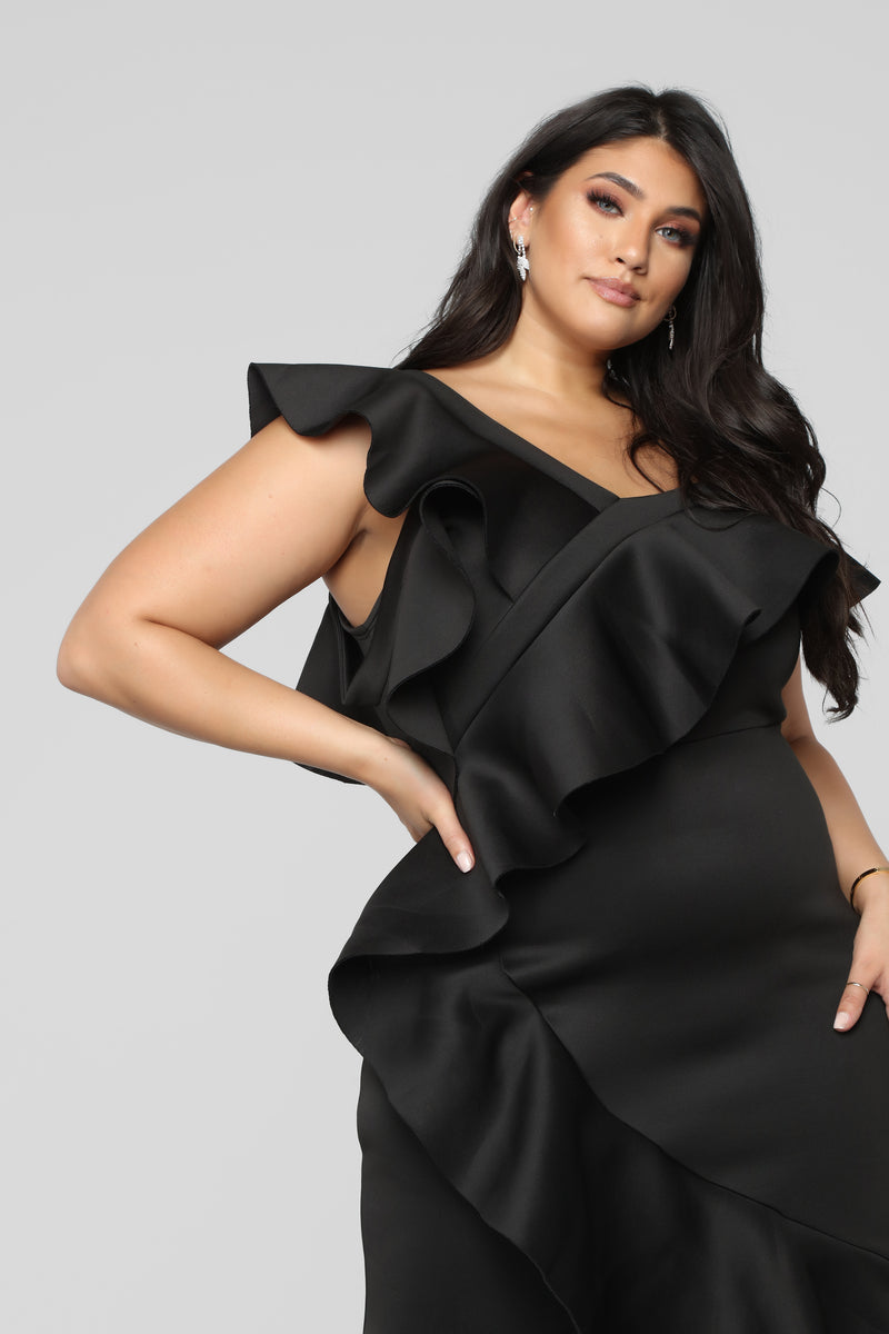 fashion nova plus size black dress