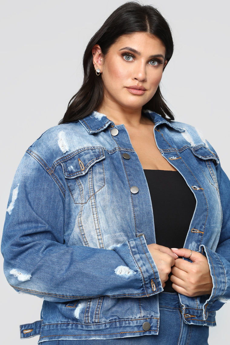 Distressed Chain Back Denim Jacket - Medium Blue Wash – Fashion Nova