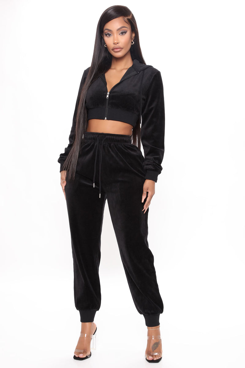 Trendsetting Velour Crop Jacket & Jogger Set - Black | Fashion Nova, Lounge  Sets | Fashion Nova