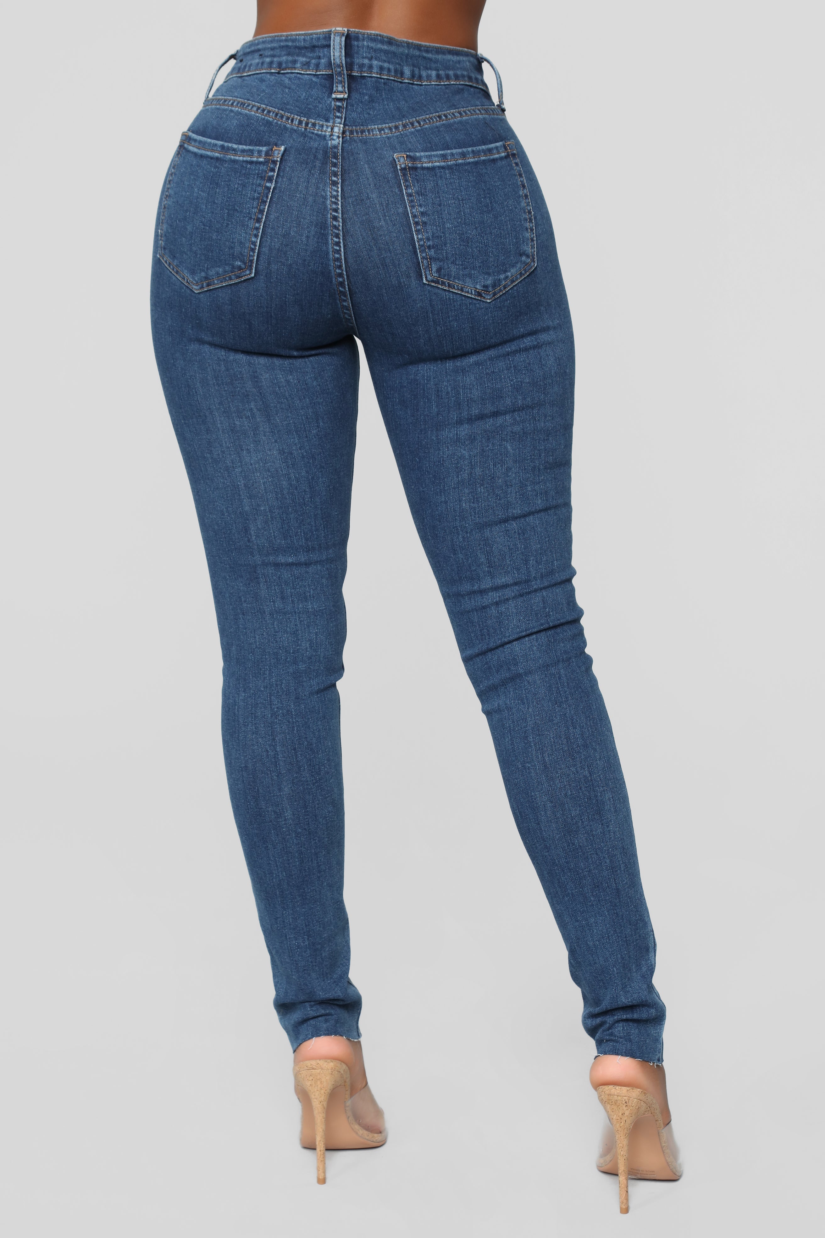 Samantha High Rise Distressed Jeans - Medium Blue Wash – Fashion Nova