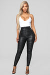 Ride Or Die Chick Ruched Leggings - Black