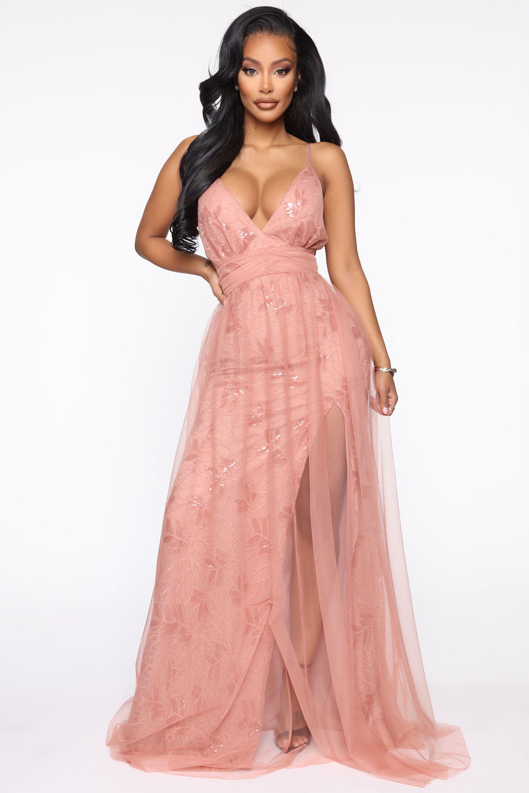 fashion nova off the tulle gown