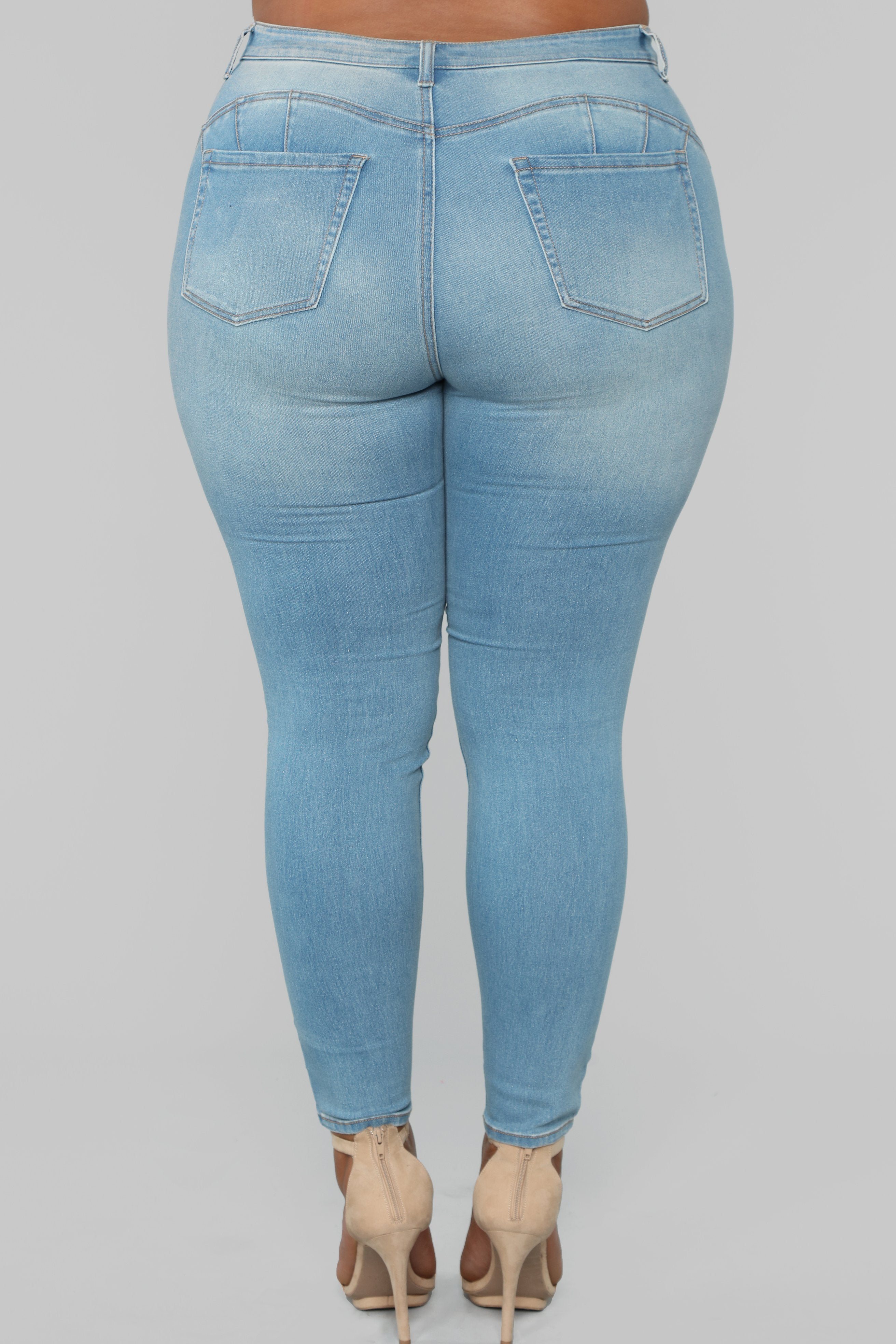 Wifey High Rise Jeans - Light Blue Wash