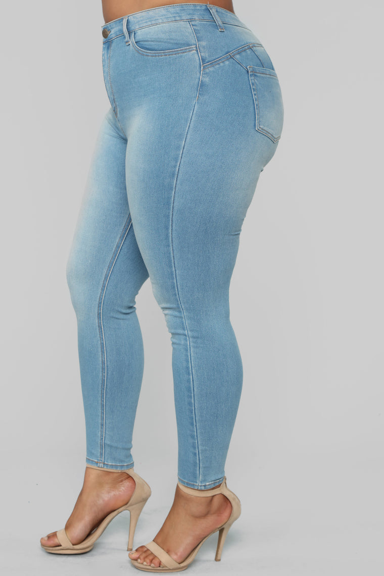 Wifey II High Rise Jeans - Light Blue Wash - Jeans - Fashion Nova