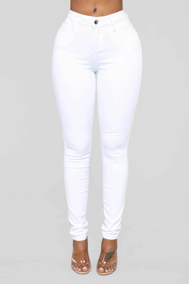 white jeans fashion nova