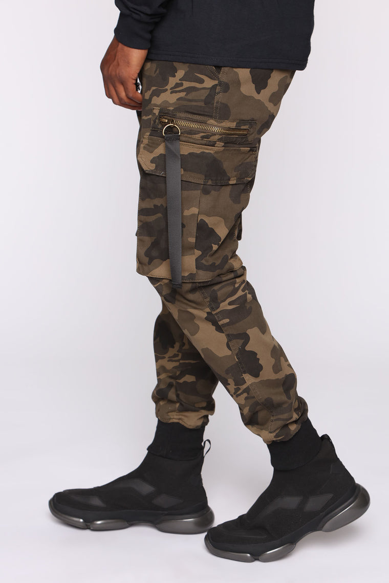 camouflage jogger pants