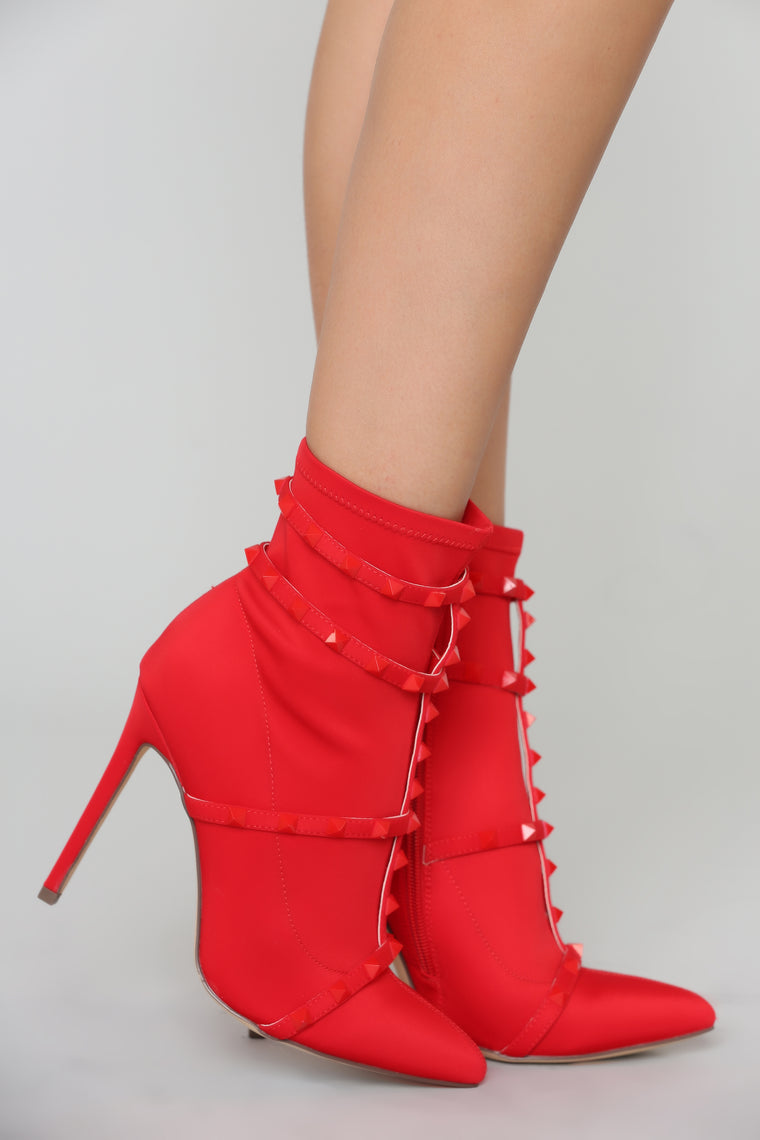 fashion nova red shoes