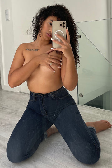 Ebony Ass In Jeans