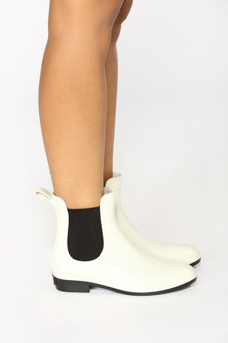 fashion nova rain boots