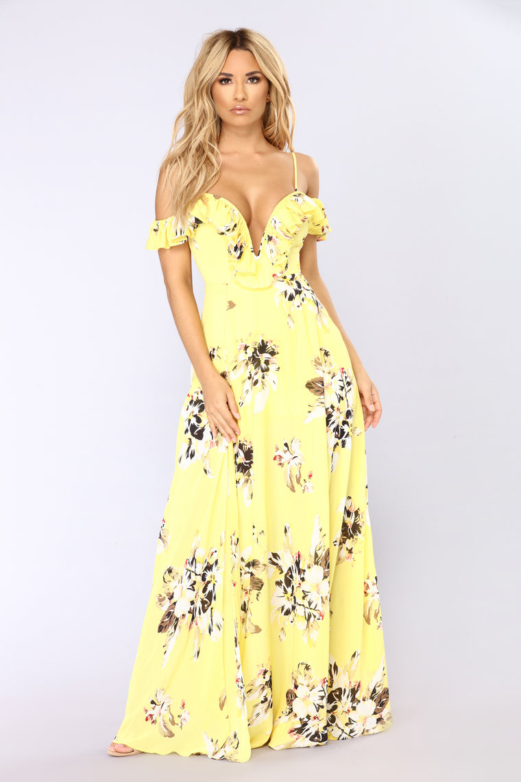 yellow dress for beach