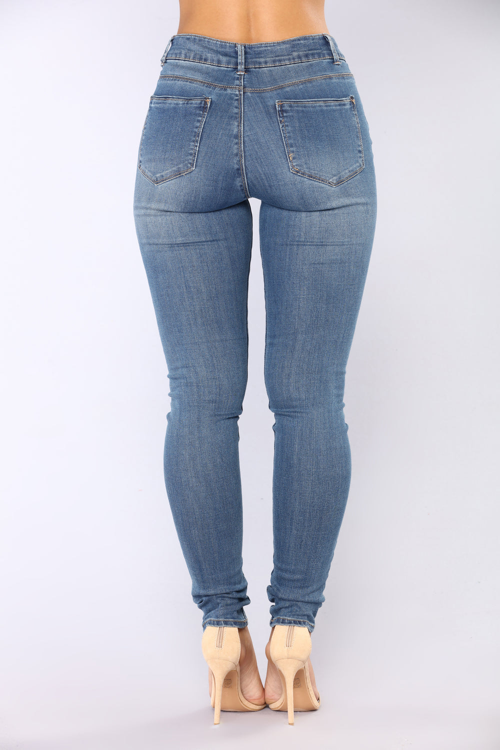 Booty Bounce High Rise Jeans - Medium Blue Wash