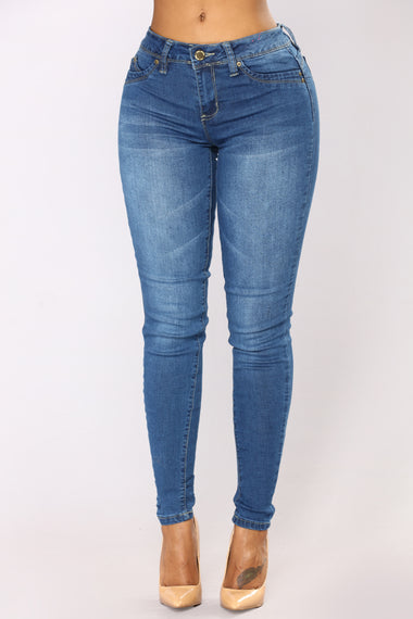 Real Talk Booty Lifting Jeans - Medium Blue Wash – Fashion Nova