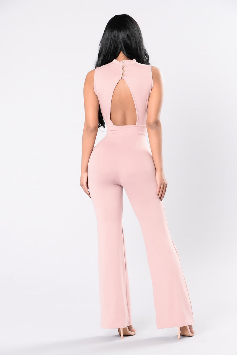 review of fashion nova jumpsuit