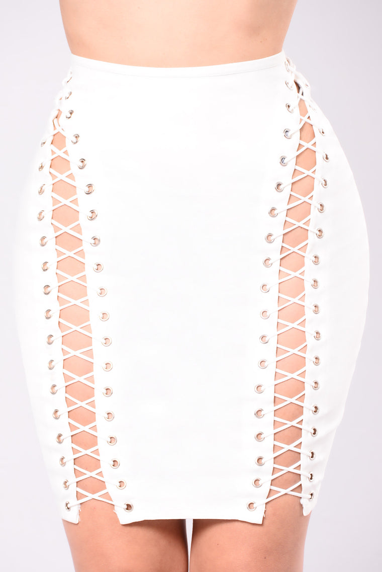 camden white wrap skort dress