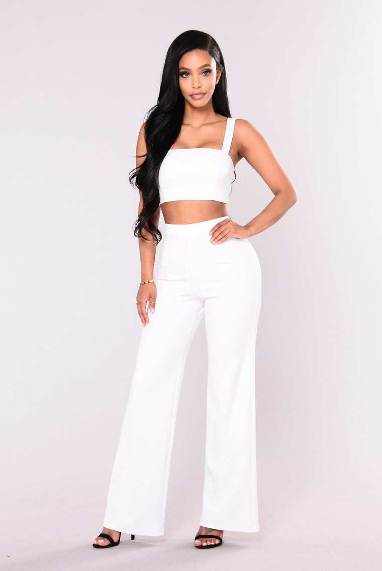 fashion nova stock share