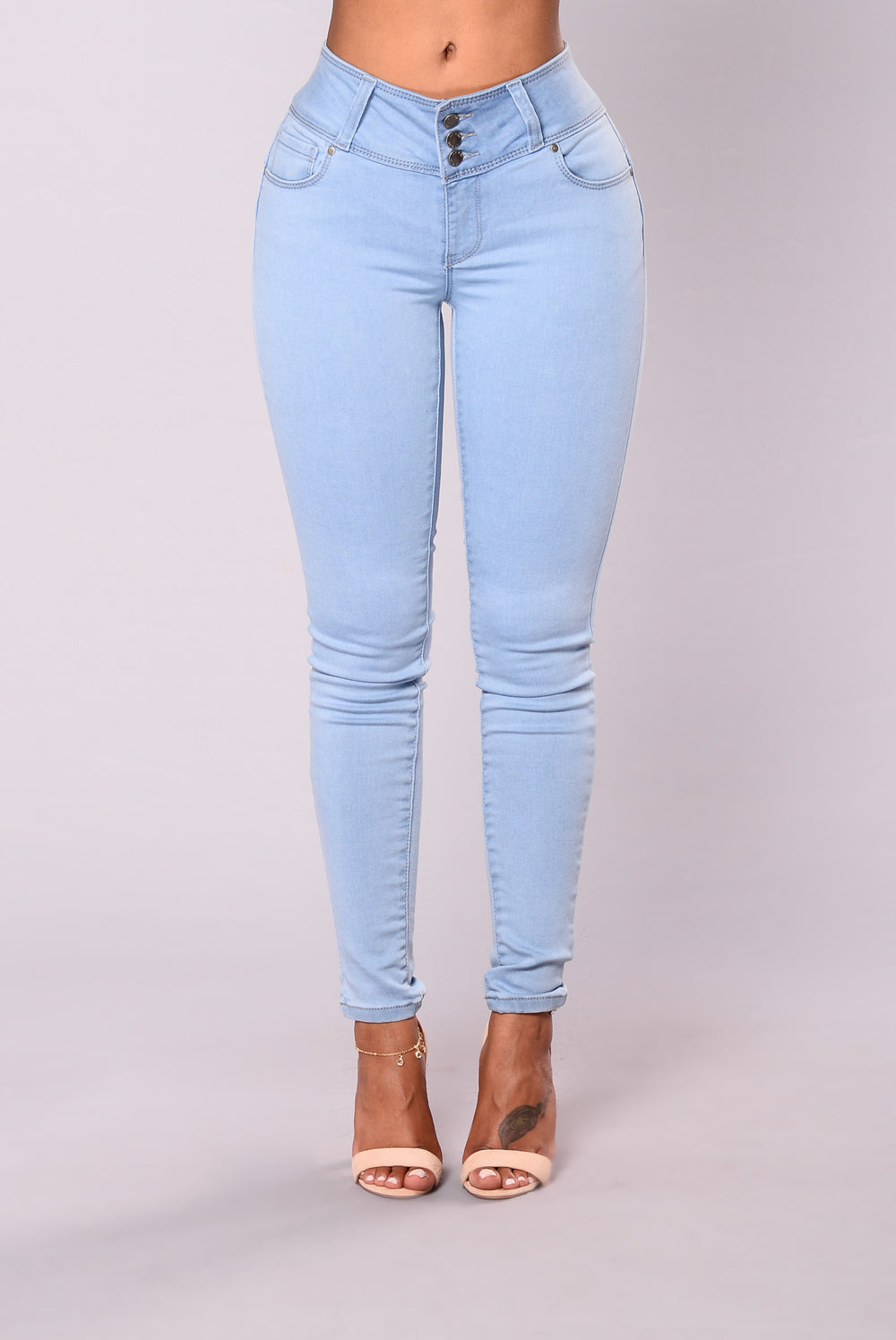 Round Of Applause Booty Shaped Jeans - Light Blue