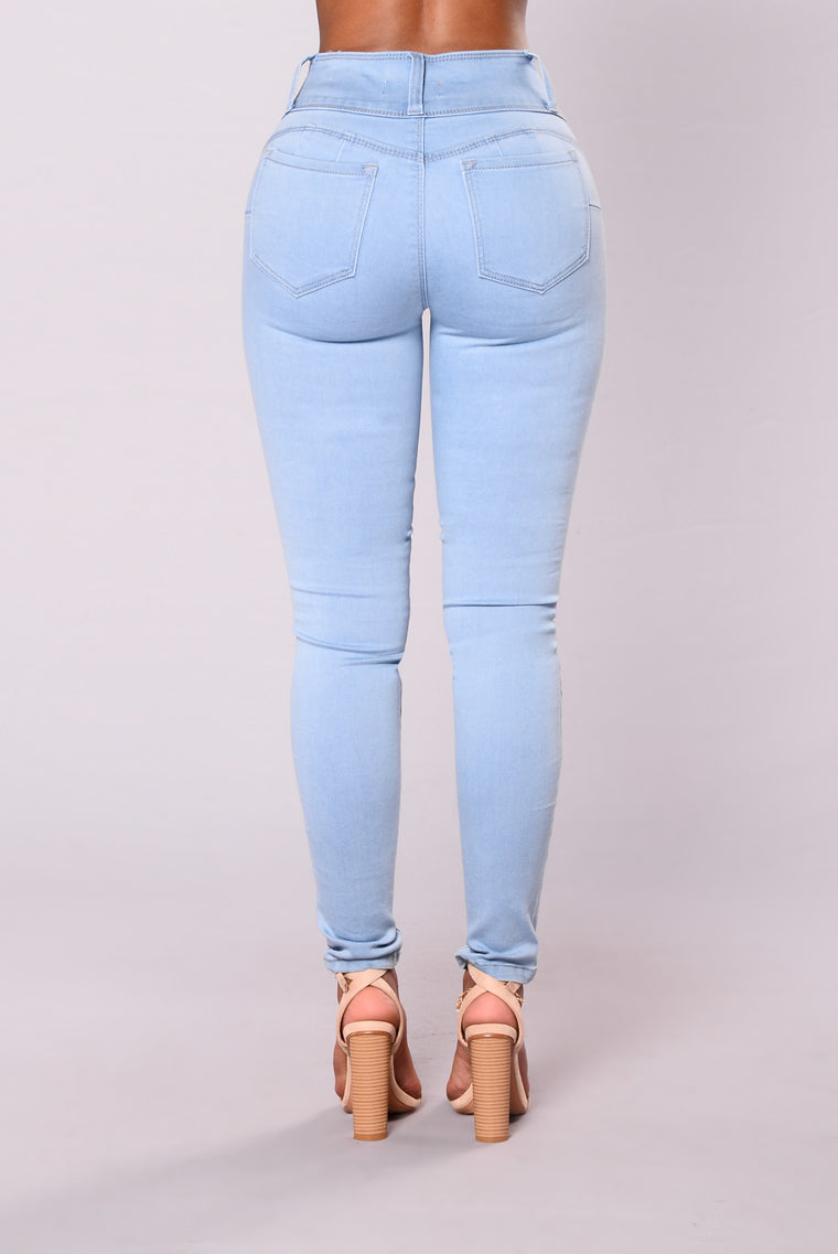 fashion nova jeans for small booty