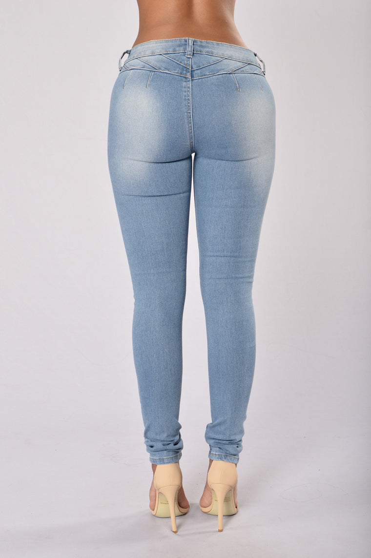 Bump it Up Colombian Jeans - Light Blue – Fashion Nova