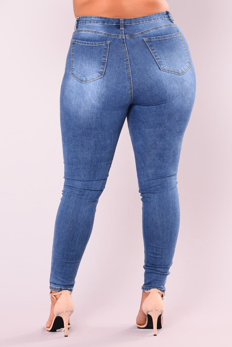 Never Forget Skinny Jean - Medium Blue - Jeans - Fashion Nova