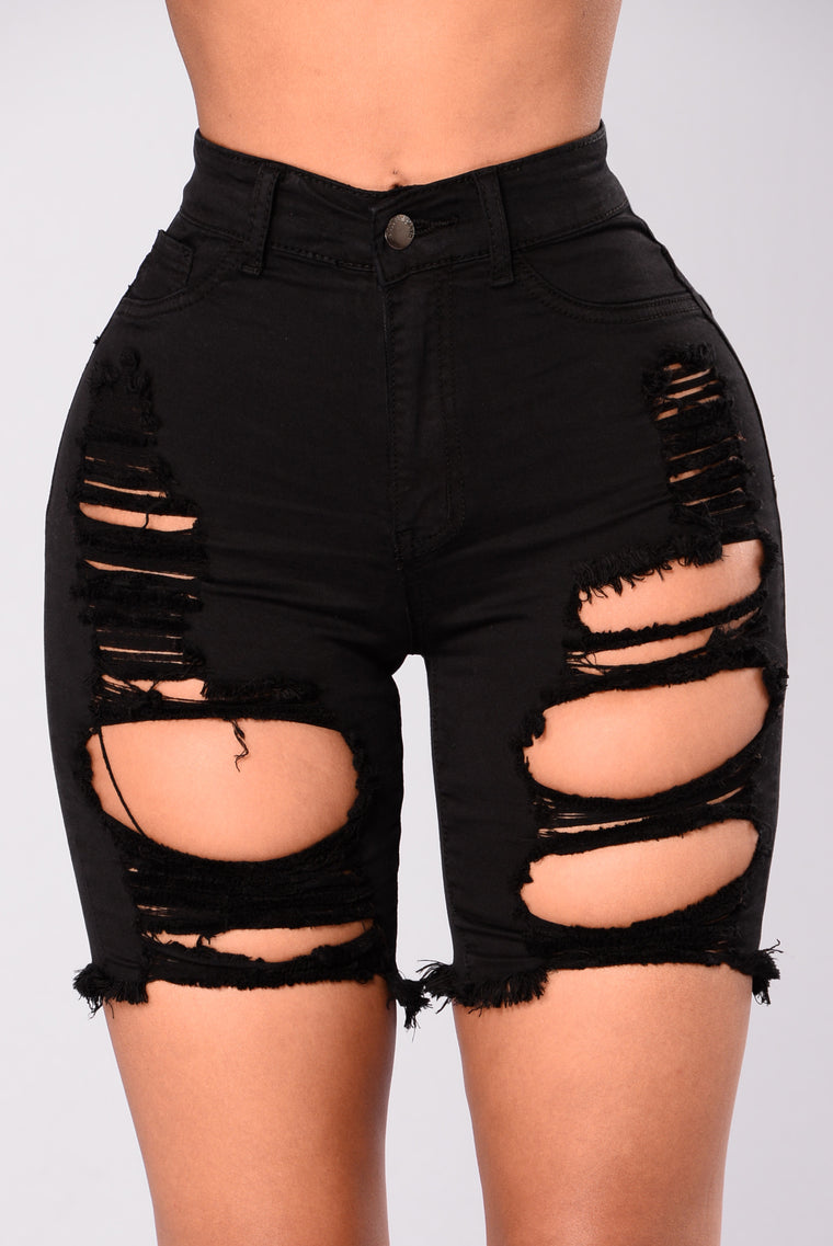 black frayed shorts