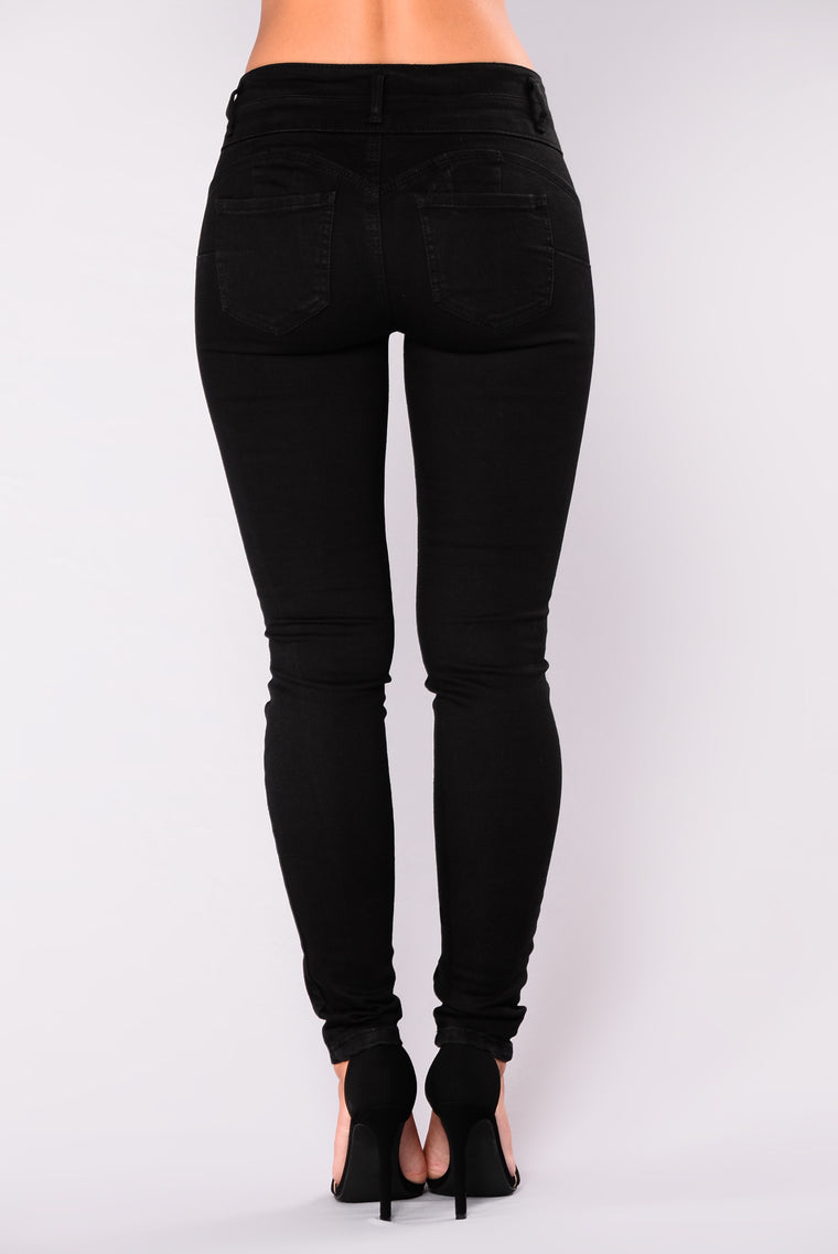 Body Right Booty Shaping Jeans - Black – Fashion Nova