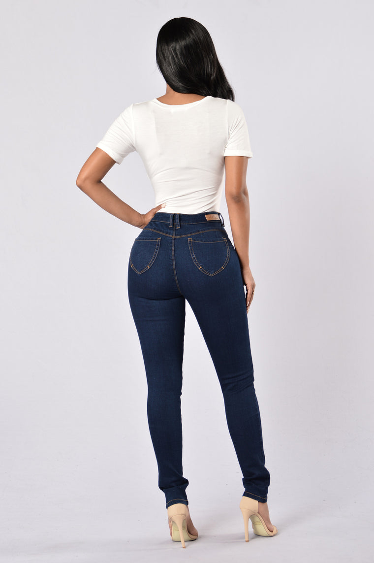 booty shaping jeans fashion nova