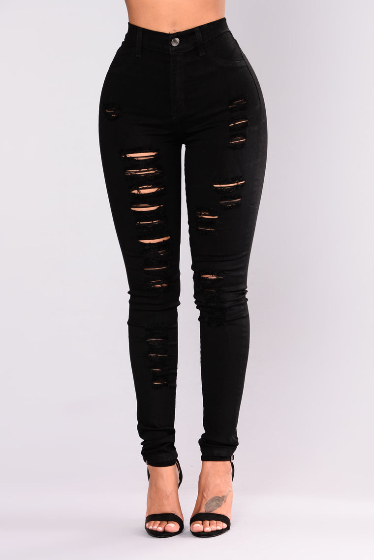 black distressed skinny jeans