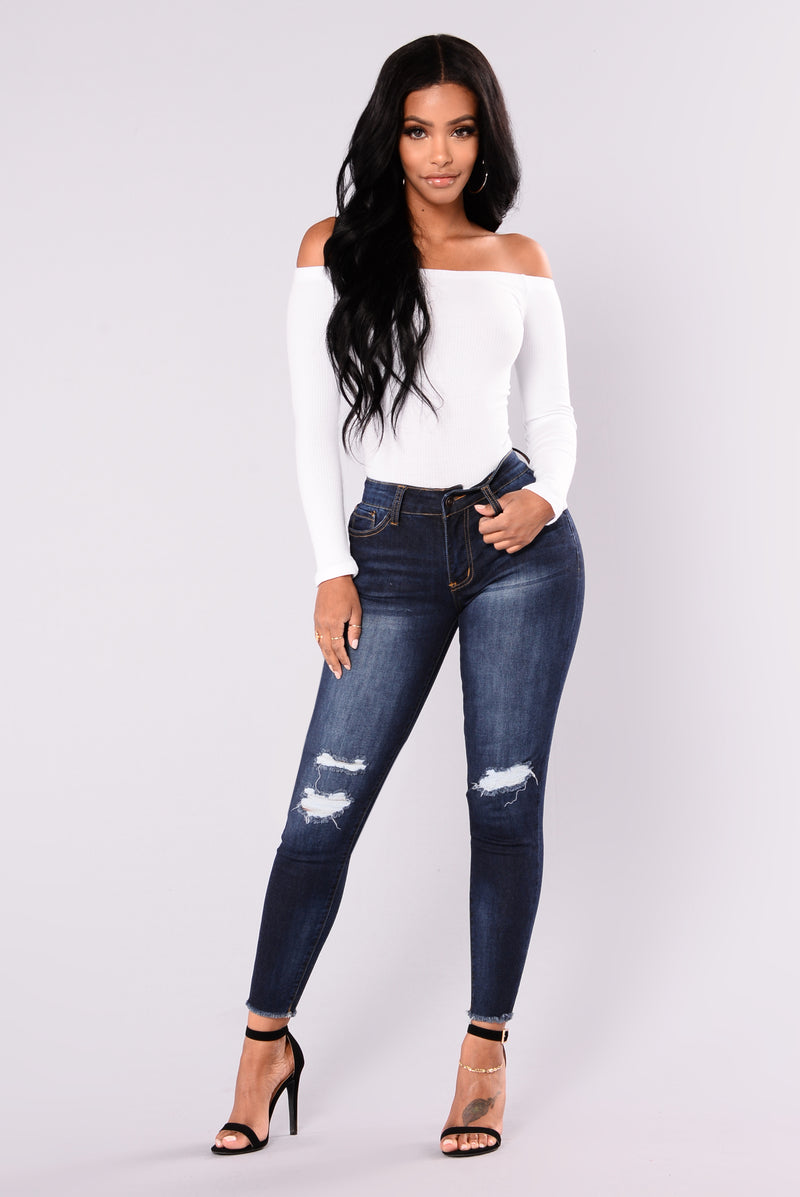 Fashion Nova Ladies Jeans - img-napkin