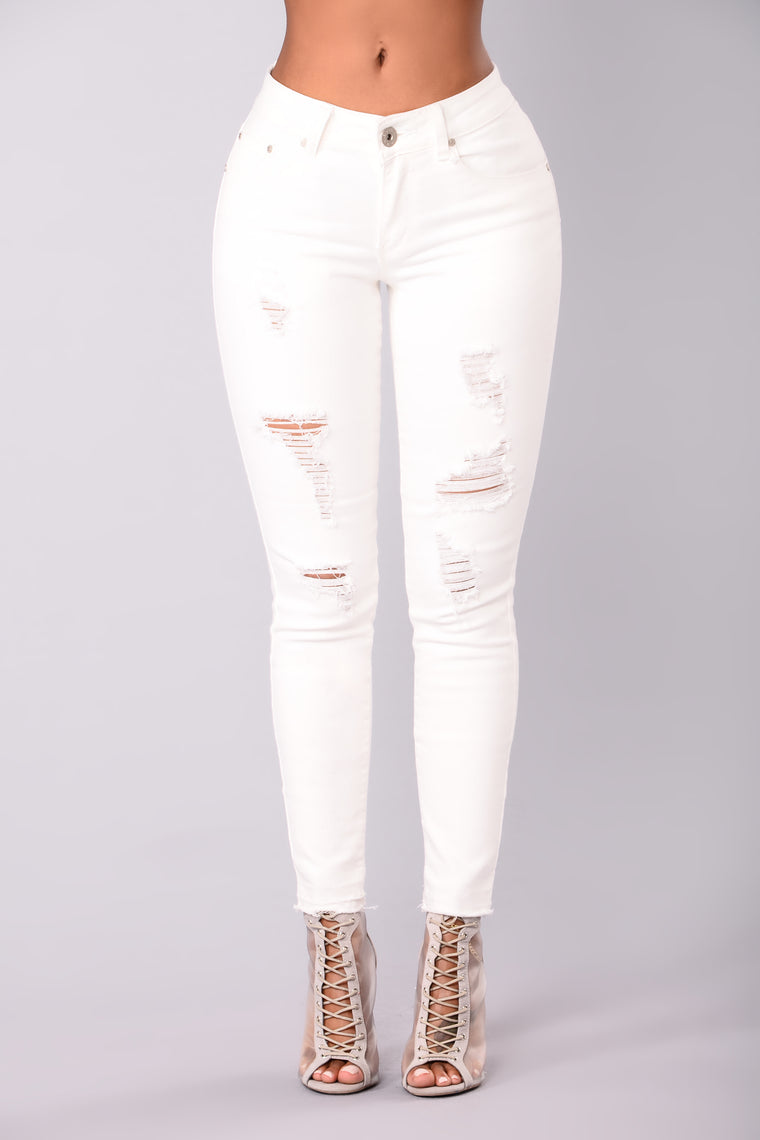 white jeans fashion nova