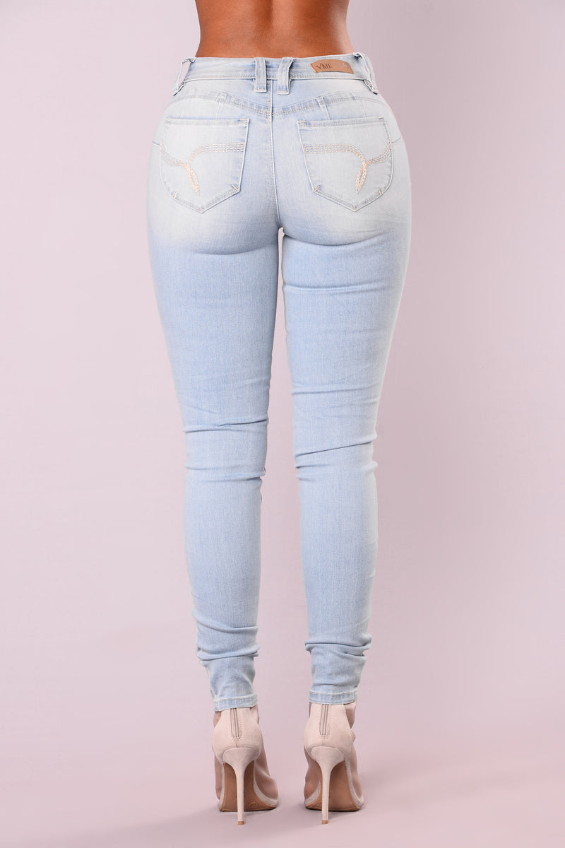 Round Of Applause Booty Lifting Jeans - Light Blue Wash, Jeans ...