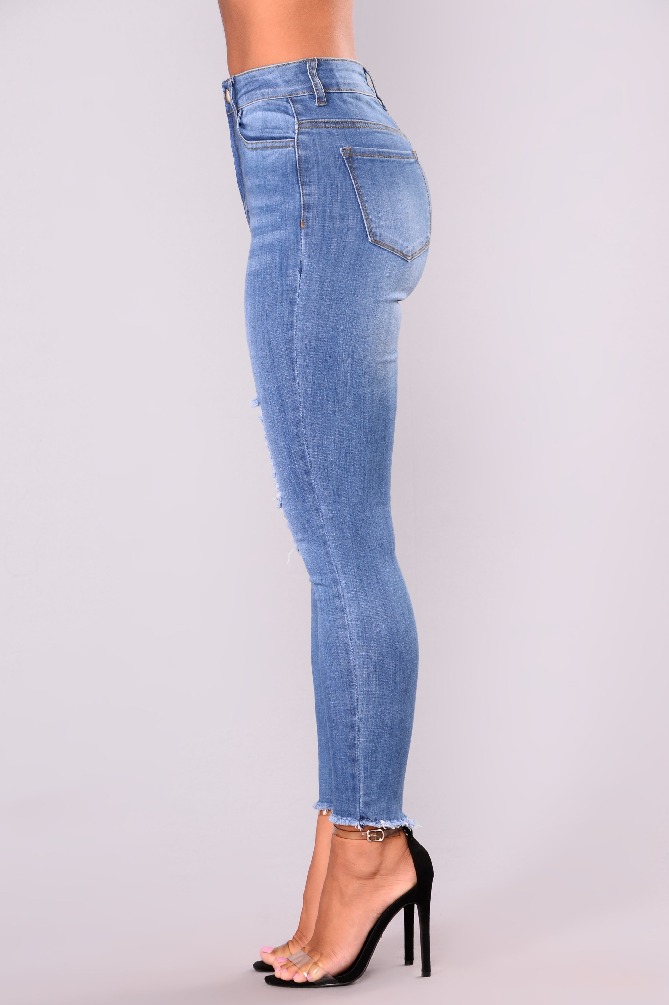 Carli Distress Jeans - Medium Blue