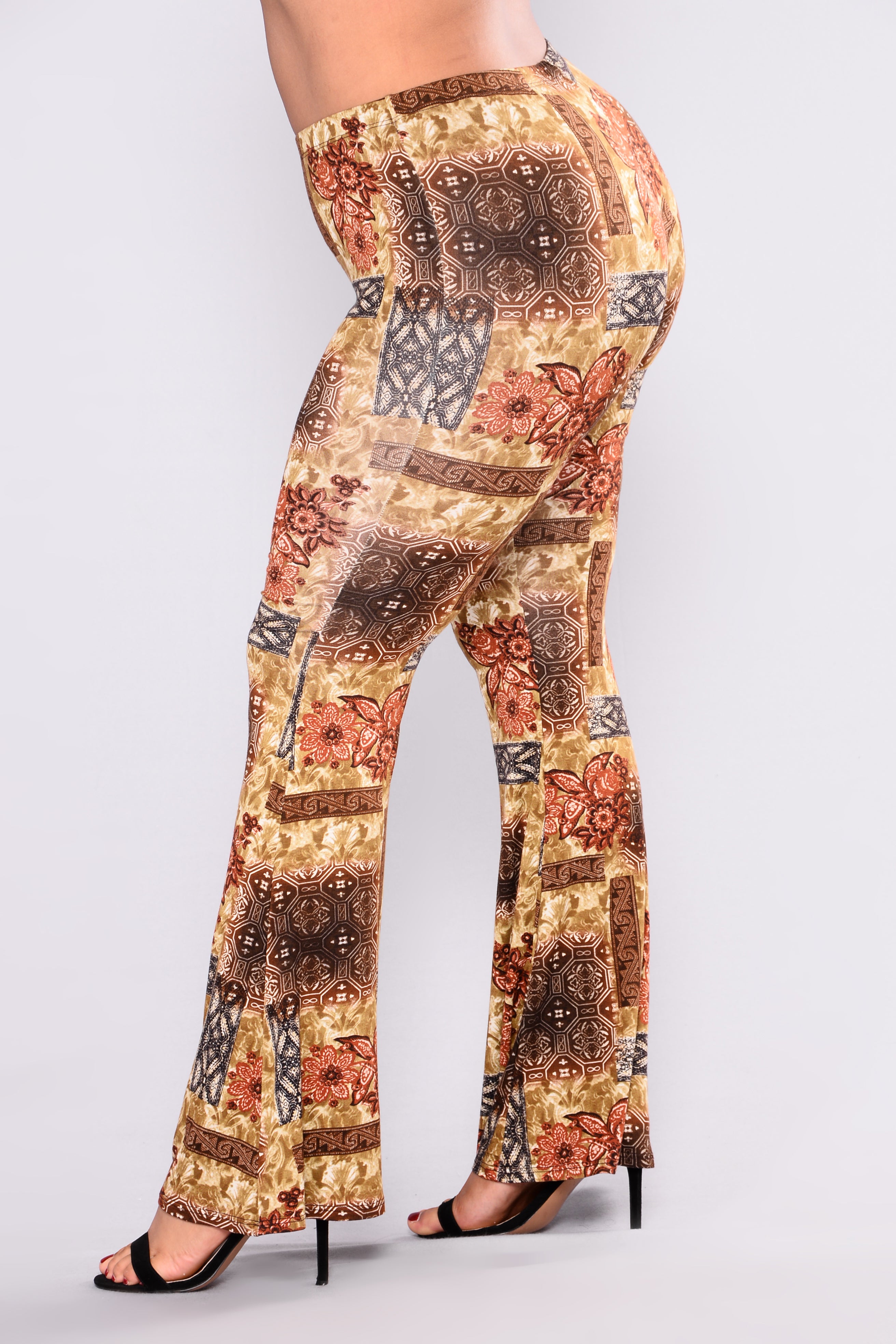 Torn Apart Print Pants - Rust Multi – Fashion Nova