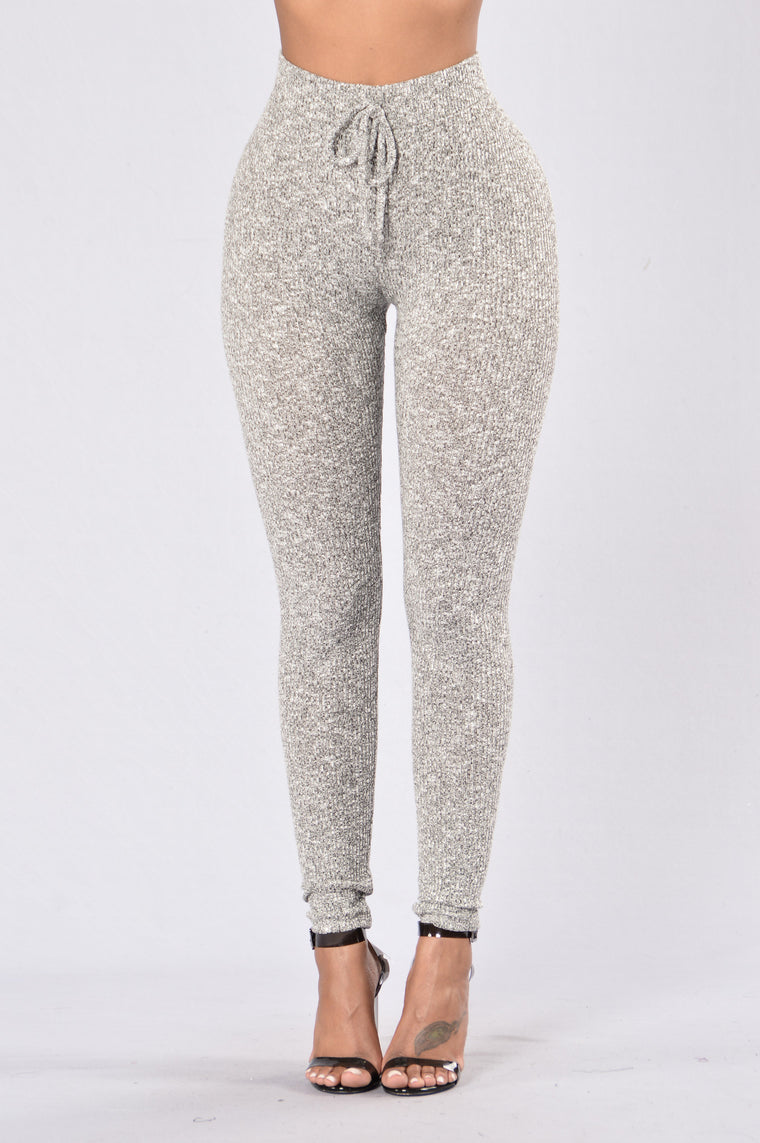 grey leggins